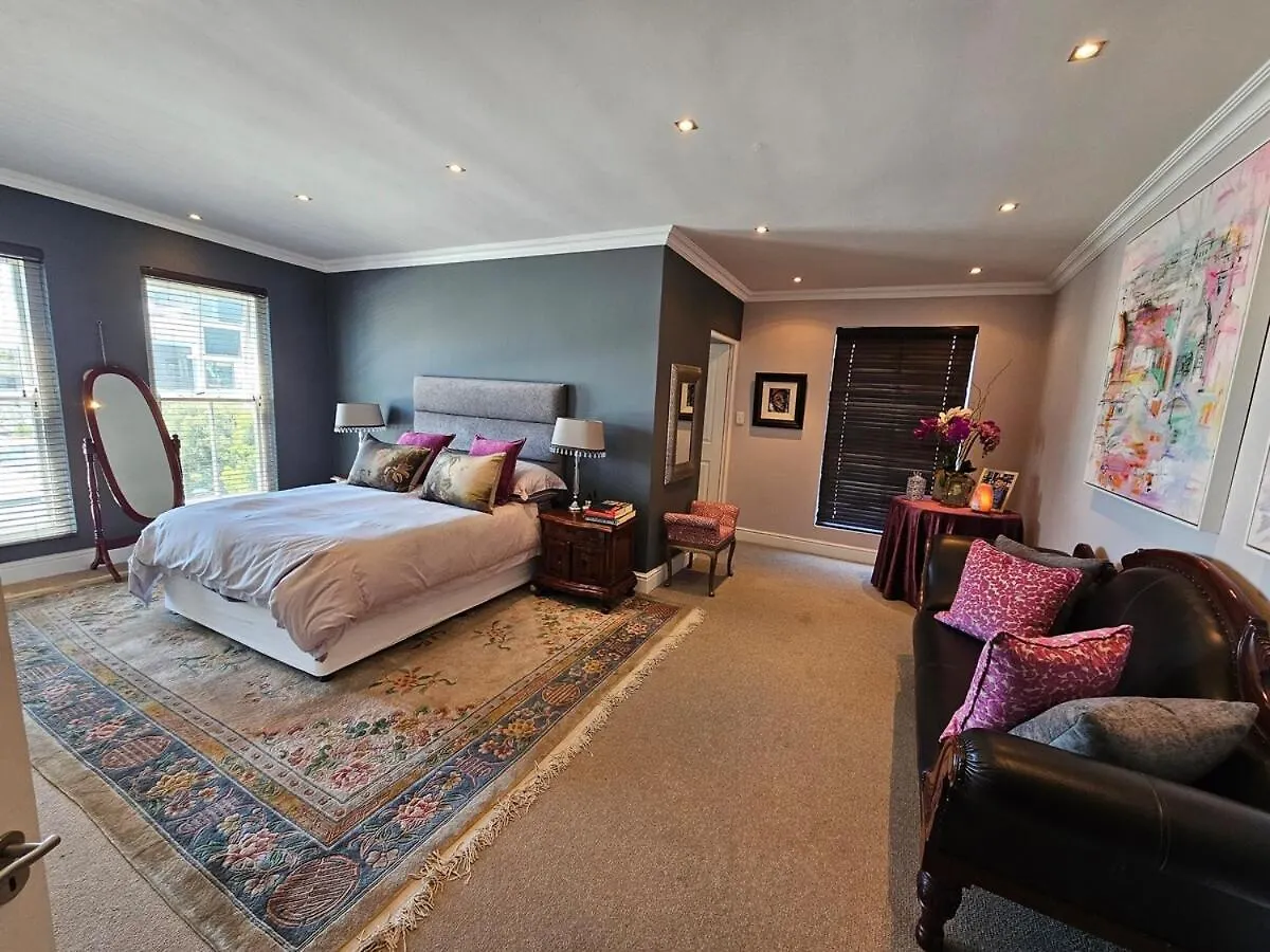 Βίλα Fabulous Three Bed In The Heart Of Greenpoint Κέιπ Τάουν