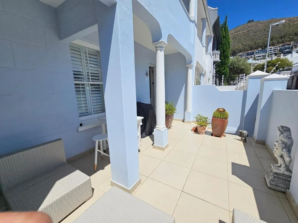 Fabulous Three Bed In The Heart Of Greenpoint Cape Town